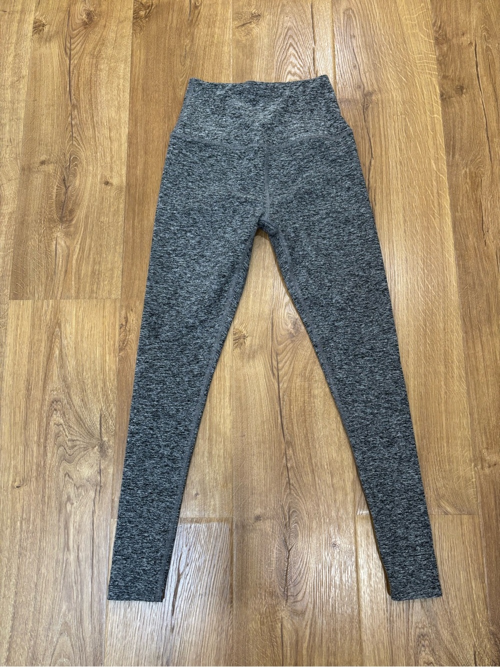 Beyond Yoga Heather Grey Leggings 25”